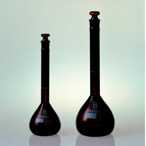 柴田　メスフラスコ　茶 |||スーパーグレード　２５０ｍｌ  